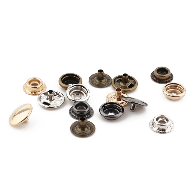 Bouton d'accrochage
